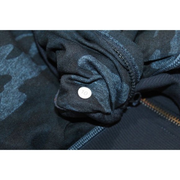 LULULEMON Namaskar Hoodie Jacket Lotus Camo Oil Slick Blue Inkwell Women Size 10 - Picture 7 of 7